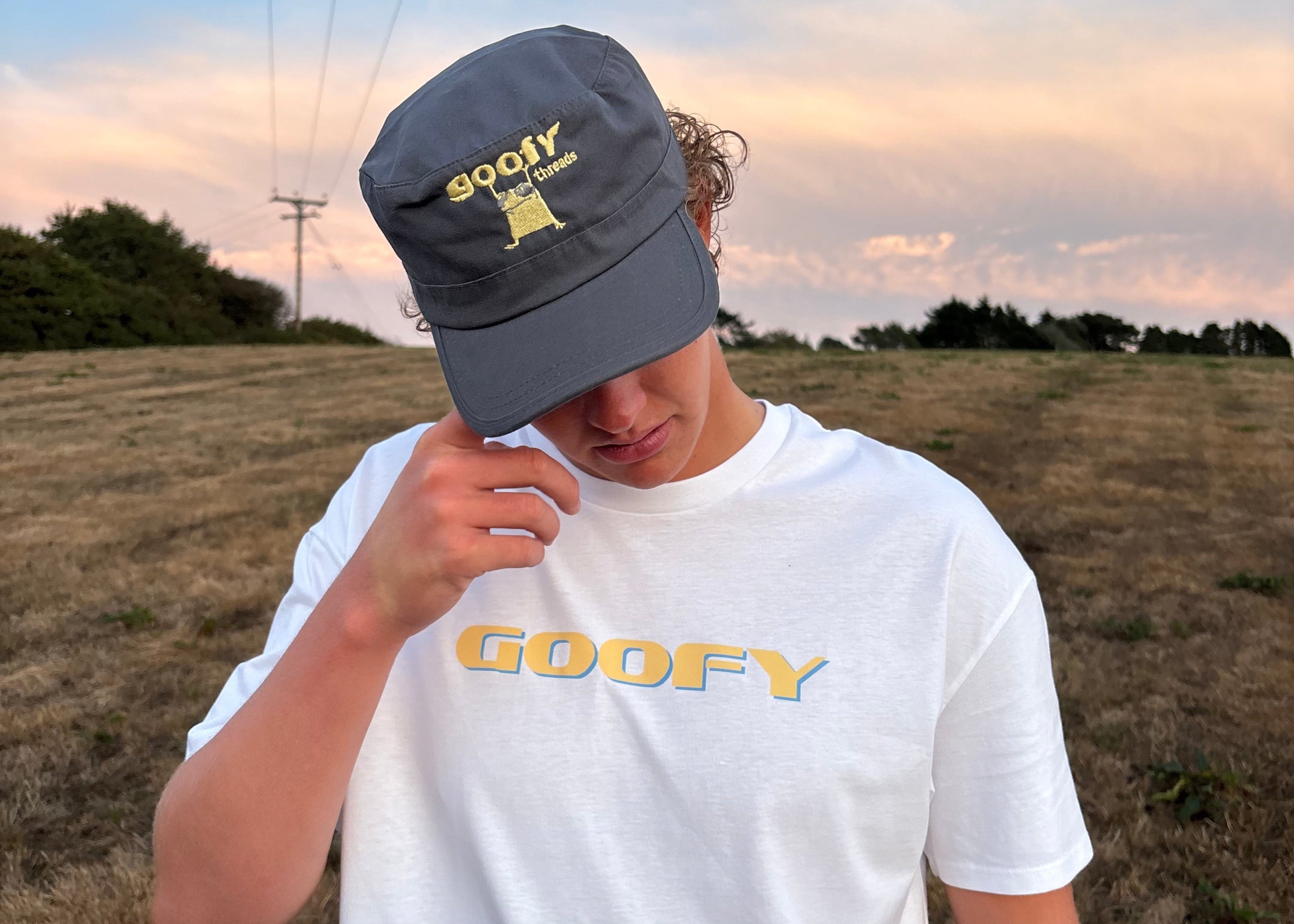 Caps